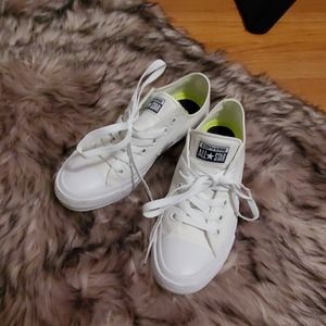 Converse white 7